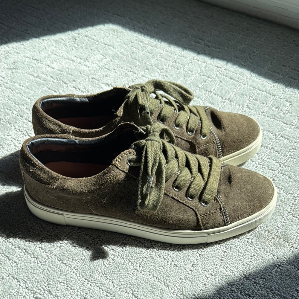 Frye Women’s suede tennis shoe